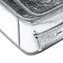 Pre Owned Kenzo Metallic Silver Cracked Leather Raindrop Crossbody Bag