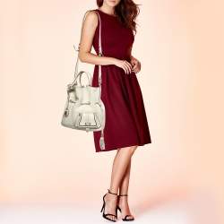 Pre Owned Lancel Off White Leather Premiere Flirt Bucket Bag