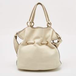 Pre Owned Lancel Off White Leather Premiere Flirt Bucket Bag