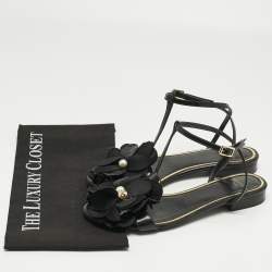 Pre Owned Lanvin Black Patent Leather and Satin Flower Flat Sandals Size 38