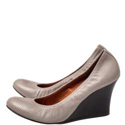 Pre Owned Lanvin Grey Textured Leather Scrunch Wedge Pumps Size 39
