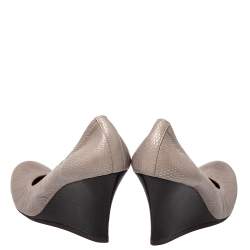 Pre Owned Lanvin Grey Textured Leather Scrunch Wedge Pumps Size 39