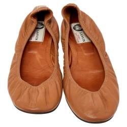 Pre Owned Lanvin Beige Leather Scrunch Flats Size 38.5