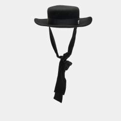 مملوكة مسبقًا قبعة كنوطيه لِي ش كا سوداء من اللباد صغ يرة