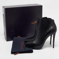 Le Silla Black Leather Pointed Toe Ankle Booties Size 40