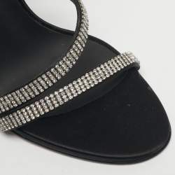 مملو�كة مسبقًا صندل برباط حول الكاحل لي سيلا مزين بالجواهر كريستالية من الساتان الأسود مقاس 38