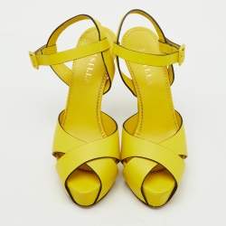 مملوكة مسبقًا صندل لو سيلّا بحزام للكاحل من الجلد الأصفر مع كعب منصة مقاس 39