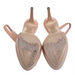 مملوكة مسبقًا صندل لي سيلا فتحة كعب نعل سميك مقدمة مفتوحة جلد بيج مقاس 39