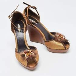 Pre Owned Le Silla Gold Textured Suede Fur Crystal Embellished Peep Toe Wedge Platform Ankle Strap Sandals Size 39