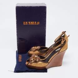 Pre Owned Le Silla Gold Textured Suede Fur Crystal Embellished Peep Toe Wedge Platform Ankle Strap Sandals Size 39