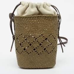 مملوكة مسبقًا Loewe Green Raffia and Canvas Anagram Ajouré Bucket Bag