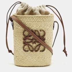 مملوكة مسبقًا Loewe Anagram Square Pocket Cream/Brown Raffia Bucket Bag