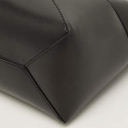 مملوكة مسبقًا حقيبة مكياج لويفي بازل جلد أسود