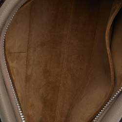 مملوكة مسبقًا حقيبة كتف لويفي ميسي جلد بني/بيج صغي رة