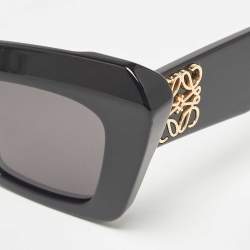Pre Owned Loewe Black LW400361 Anagram Cat Eye Sunglasses