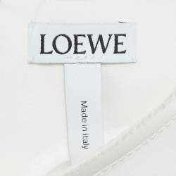 مملوكة مسبقًا فستان لويفي متوسط خامة ساتان أبيض بحواف غير مكتملة مقاس كبير