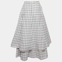 مملوكة مسبقًا تنورة لويفي قطن بطبعة مربعات أبيض/رمادي بطبقات وسطى مقاس صغير (سمول)
