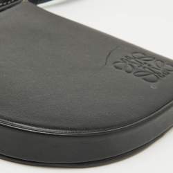 Pre Owned Loewe Black Leather Small Heel Crossbody Bag