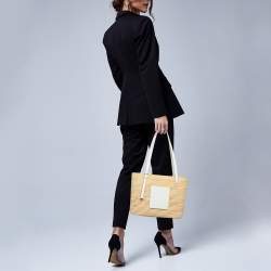 مملوكة مسبقًا Loewe Beige/White Leather and Raffia Small Square Basket Tote