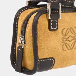 Pre Owned Loewe Beige Suede Mini Amazona Contenedor Pouch Bag Key Holder