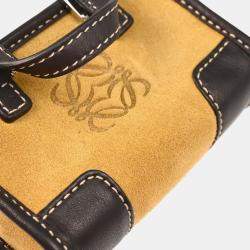 Pre Owned Loewe Beige Suede Mini Amazona Contenedor Pouch Bag Key Holder