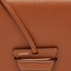مملوكة مسبقًا Loewe Brown Leather Barcelona Shoulder Bag