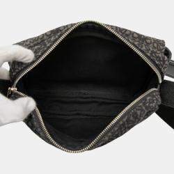 Pre Owned حقيبة رسول عسكرية قماشية مزينة بشعار لويفي سوداء XS