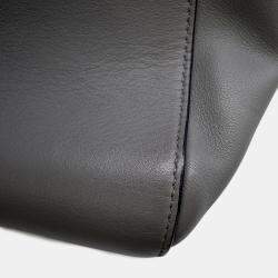 مملوكة مسبقًا حقيبة لويفي أنتون سهل التحميل من الجلد الرمادي