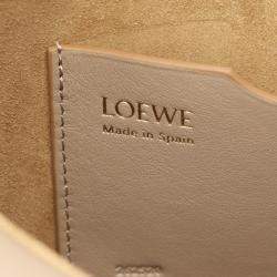 مملوكة مسبقًا Loewe Ola Medium Handbag Leather Beige