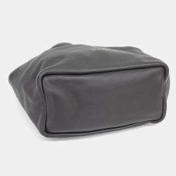 مملوكة مسبقًا Loewe Brown Leather Squeeze Bag Small