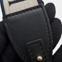 مملوكة مسبقًا حقيبة كتف لويفي جيت دوال جلد أسود صغيرة