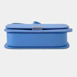 مملوكة مسبقًا Loewe Blue Small Leather Goya Crossbody