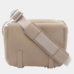 مملوكة مسبقًا Loewe Military XS Beige Leather Messenger Bag