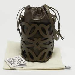 Pre Owned حقيبة دلو لويفي جلد أخضر زيتوني أبجرام قص⬚