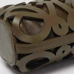 Pre Owned حقيبة دلو لويفي جلد أخضر زيتوني أبجرام قص⬚