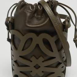 Pre Owned حقيبة دلو لويفي جلد أخضر زيتوني أبجرام قص⬚