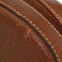 مملوكة مسبقًا حقيبة لويفي بنية جلد ٢ طريقتين