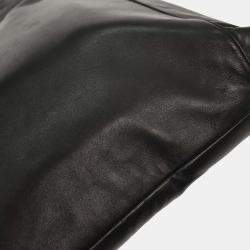 Pre Owned حقيبة لووي من الجلد الأسود بحمالات على الكتف مصنوعة من جلد الحمل