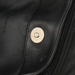 Pre Owned حقيبة لووي من الجلد الأسود بحمالات على الكتف مصنوعة من جلد الحمل