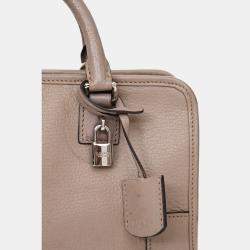 مملوكة مسبقًا Loewe 2013 Taupe Leather Amazona 23 Bag with Strap