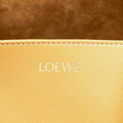 مملوكة مسبقًا حقيبة يد لووي بوظلي جلد عجل لامع بني وسط