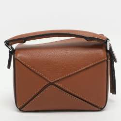 مملوكة مسبقًا حقيبة كتف لويفي نانو جلد بني لغز