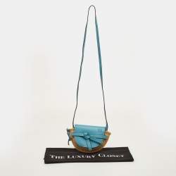 Pre Owned حقيبة كتف لويفي غيت ميني جلد زرقاء/بيج ورافيا منسوجة