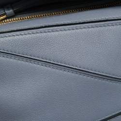 Pre Owned حقيبة لويفي صغيرة زرقاء من الجلد بتصميم كروس بودي