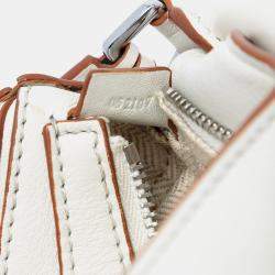 Pre Owned حقيبة ساتشل لويفي بازل جلد عجل نانو أبيض