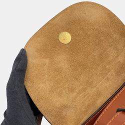 Pre Owned حقيبة كتف مزدوجة لويفي هارت موتيف غيت بنية/بيضا ء جلدية حجم صغير جداً