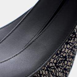 مملوكة مسبقًا Loewe Black Small Anagram Canvas Luna Hobo