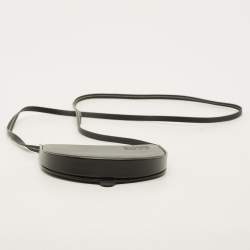 مملوكة مسبقًا حقيبة كتف لويفي "ميني هيل" سوداء من الجلد للكتف