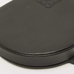 مملوكة مسبقًا حقيبة كتف لويفي "ميني هيل" سوداء من الجلد للكتف