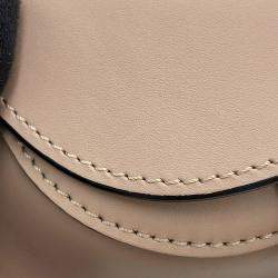 مملوكة مسبقًا حقيبة كتف لويفي غيت ديوال مصنوعة من الجلد البيج بحجم صغير